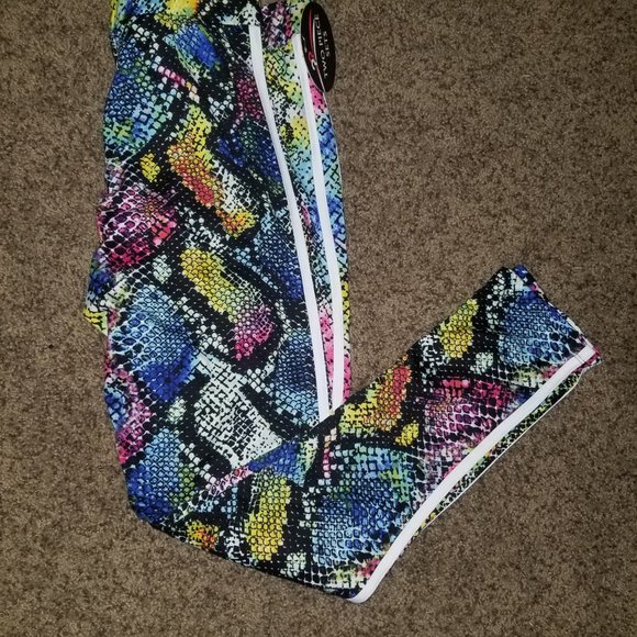 Weekend Wear - Picture 3 of 5